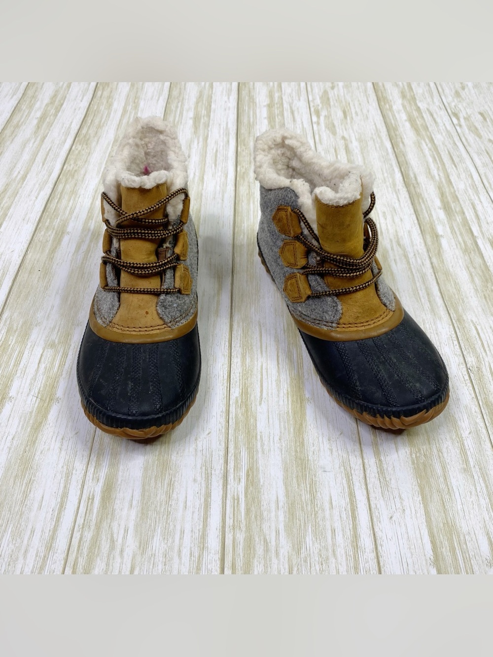Sorel Gray & Tan Brown Fleece Out N’ About Waterproof Duck Boots